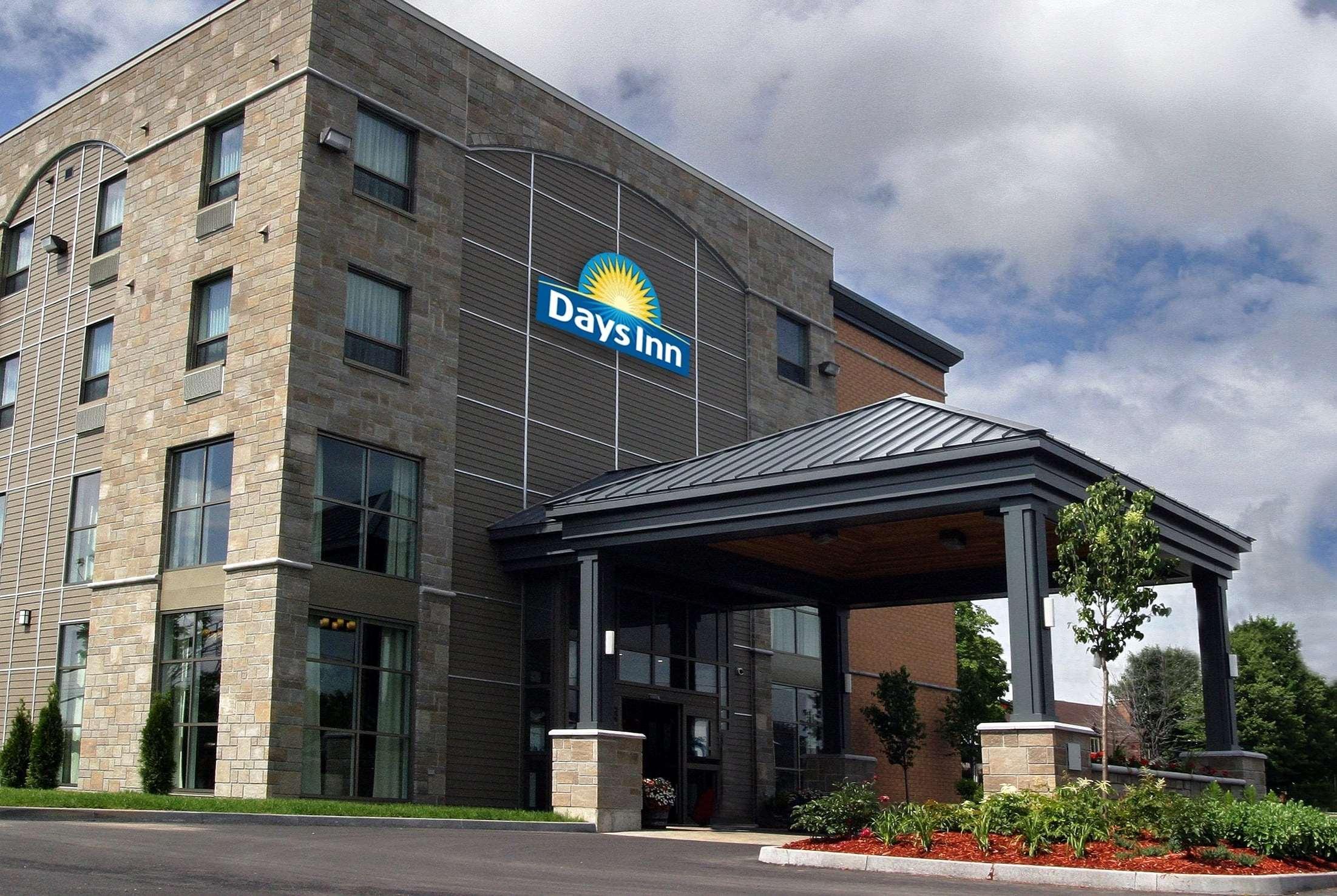 Days Inn By Wyndham Lévis Buitenkant foto